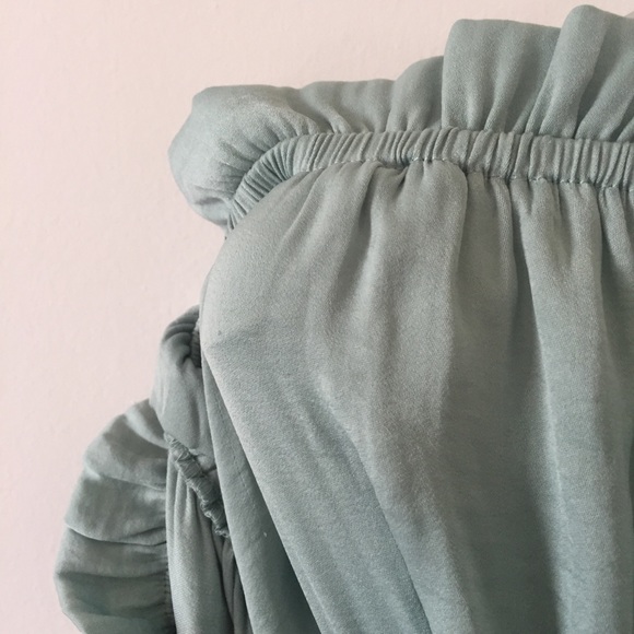 Off Shoulder Dress - Picture 2 of 6